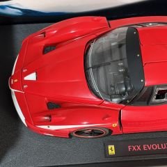 1:18 Ferrari FXX Evoluzione Black Wheels - Hot Wheels Elite