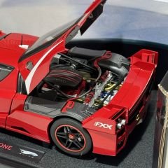 1:18 Ferrari FXX Evoluzione Black Wheels - Hot Wheels Elite