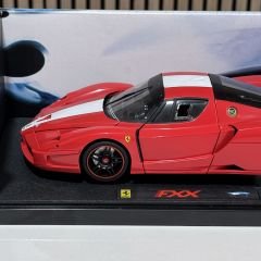 1:18 Ferrari FXX Black Wheels - Hot Wheels Elite