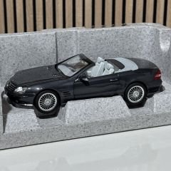 1:18 Mercedes-Benz SL55 AMG 2001 R230 - Norev