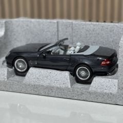 1:18 Mercedes-Benz SL55 AMG 2001 R230 - Norev