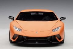 1:18 Lamborghini Huracan LP640-4 Performante 2017 - Autoart