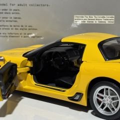 1:18 Chevrolet Corvette C5 Z06 Yellow - Autoart