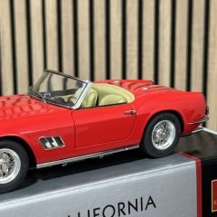 1:18 Ferrari California SWB Red 1960 - CMC