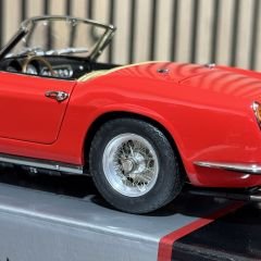 1:18 Ferrari California SWB Red 1960 - CMC