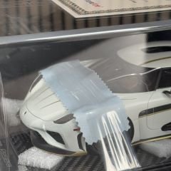 1:18 Koenigsegg Regera Pearl White High End Resin - FrontiArt