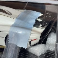 1:18 Koenigsegg Regera Pearl White High End Resin - FrontiArt