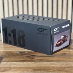 1:18 Porsche 911 964 RWB Candy Red Duck Tail GT759 - GT Spirit