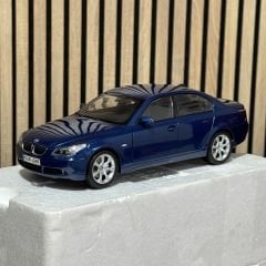 1:18 BMW 5 Serie 545i E60 Mystic Blue - Kyosho