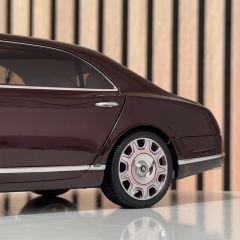 1:18 Bentley Mulsanne Grand Limousine by Mulliner  Burgundy - Almost Real