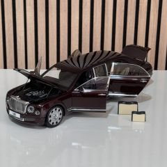 1:18 Bentley Mulsanne Grand Limousine by Mulliner  Burgundy - Almost Real
