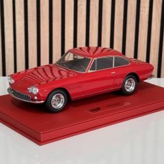 1:18 Ferrari 330 GT 2+2 1964 Red 3 Limited - BBR DeLuxe