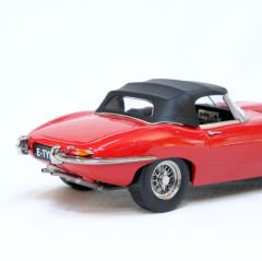 1:18 Jaguar E Type 1961 Red - KK Scales
