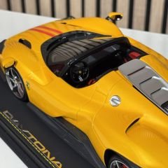 1:18 Ferrari Daytona SP3 Giallo Tristrato 48 pcs - BBR
