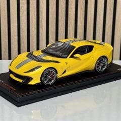 1:18 Ferrari 812 Competizione Giallo Tristrato 2021 - MR Models