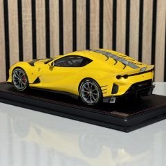 1:18 Ferrari 812 Competizione Giallo Tristrato 2021 - MR Models