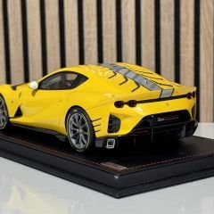 1:18 Ferrari 812 Competizione Giallo Tristrato 2021 - MR Models