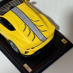 1:18 Ferrari 812 Competizione Giallo Tristrato 2021 - MR Models