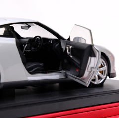 1:18 Nissan GT-R R35 Ultimate Metal Silver 2007 - Autoart
