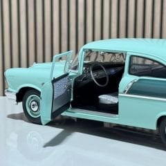 1:18 Chevrolet 150 Utility Sedan 1957 Green - Highway61