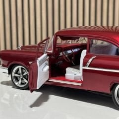 1:18 Chevrolet 150 Restomod 1957 Candy Red - ACME Nice Car