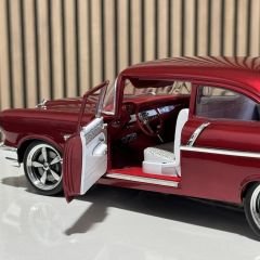 1:18 Chevrolet 150 Restomod 1957 Candy Red - ACME Nice Car