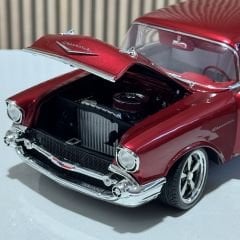 1:18 Chevrolet 150 Restomod 1957 Candy Red - ACME Nice Car