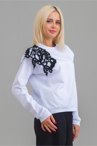 Kadın Kırmızı Renk Vatkalı Güpür Aplikeli Örme Kumaş Penye Sweatshirt Beyaz - S