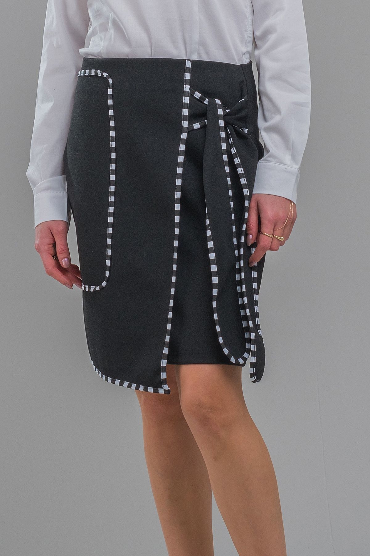 Kadın Siyah Renk Biyeli Kuşaklı  Beli Lastikli Likralı Örme Çelik Kumaş Etek Siyah - XL