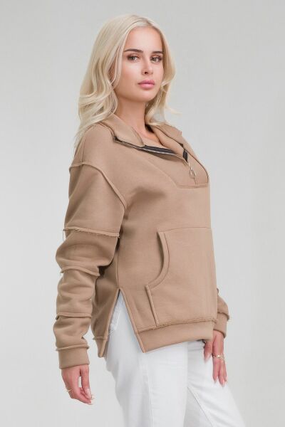 Kadın Pamuk İçi Şardonlu Pis Dikişli Kangru Cepli Yarım Pat Fermuarlı Sweatshirt CAMEL - L