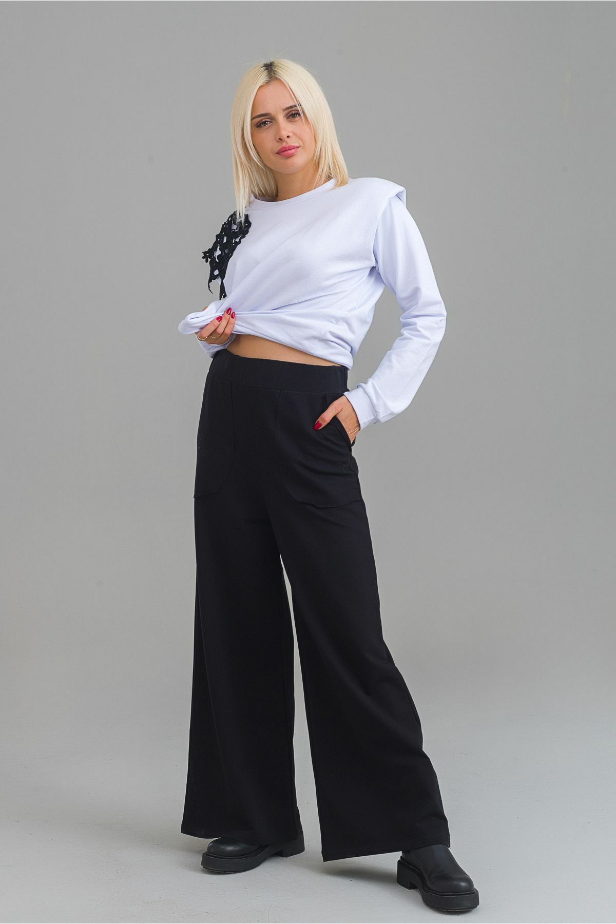 Kadın Siyah Renk Viskon Polyester Likralı Cepli Bol Paça Beli Lastikli Pantolon Siyah - XL