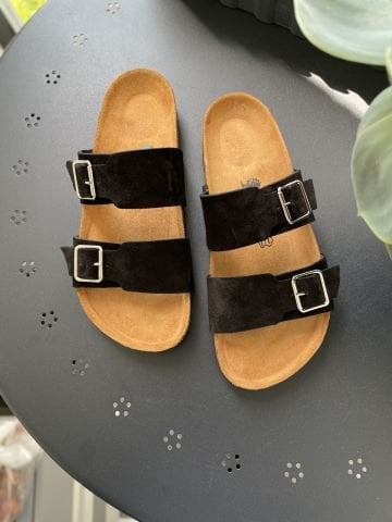 Land of Cork Unisex Ayarlanabilir Tokalı Süet Deri Terlik – Doğal Mantar Taban