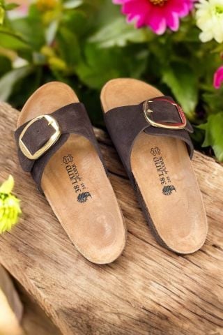 Land of Cork Anatomik Big Buckle Acı Kahve Doğal Mantar Taban Hakiki Deri Terlik