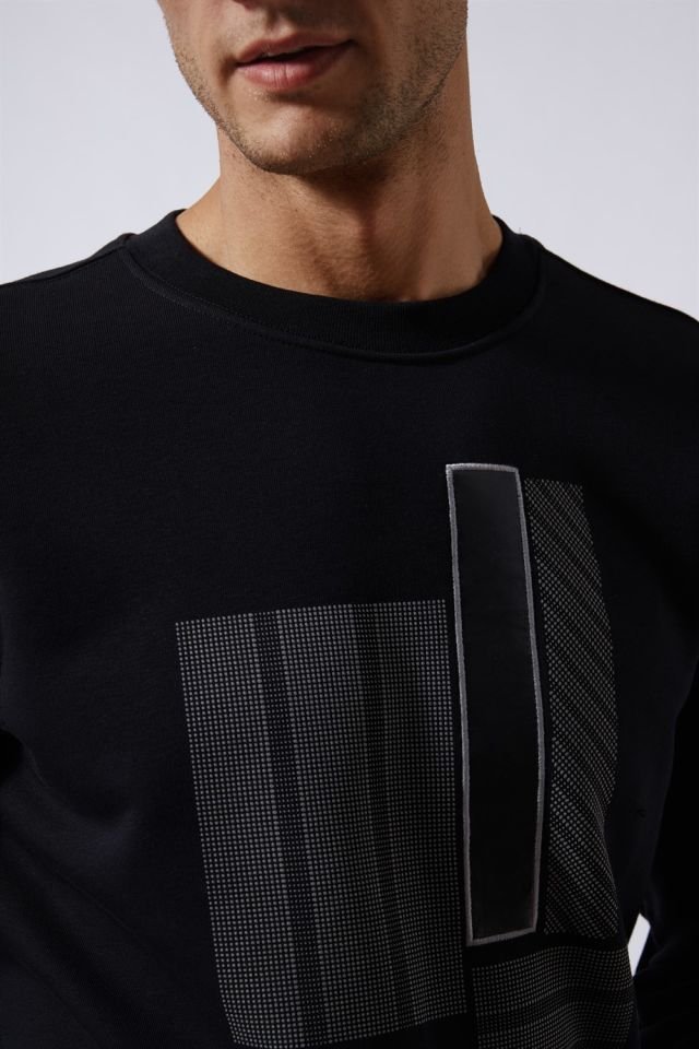 Slim Fit Üzeri Nakışlı Sweatshirt SİYAH