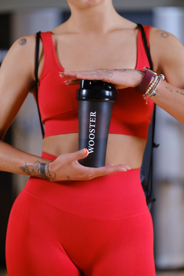 Wooster Siyah Protein Shaker Suluk 500 ml | Sporcu Karıştırıcı Matara – Sızdırmaz