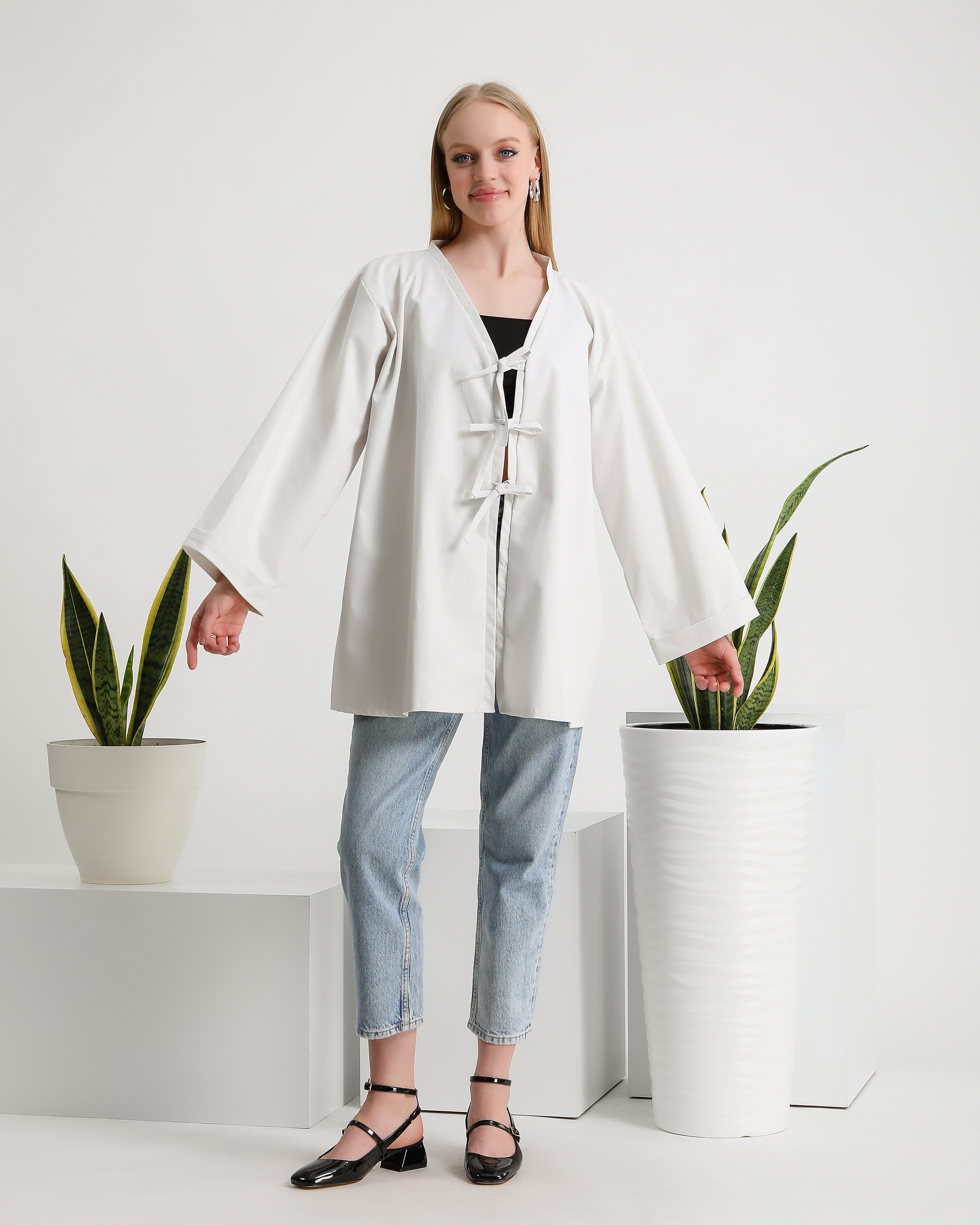 Beyaz Bağlamalı Kimono