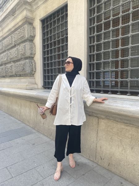 Beyaz Bağlamalı Kimono