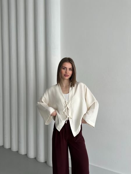 Beyaz Bağlamalı Kimono
