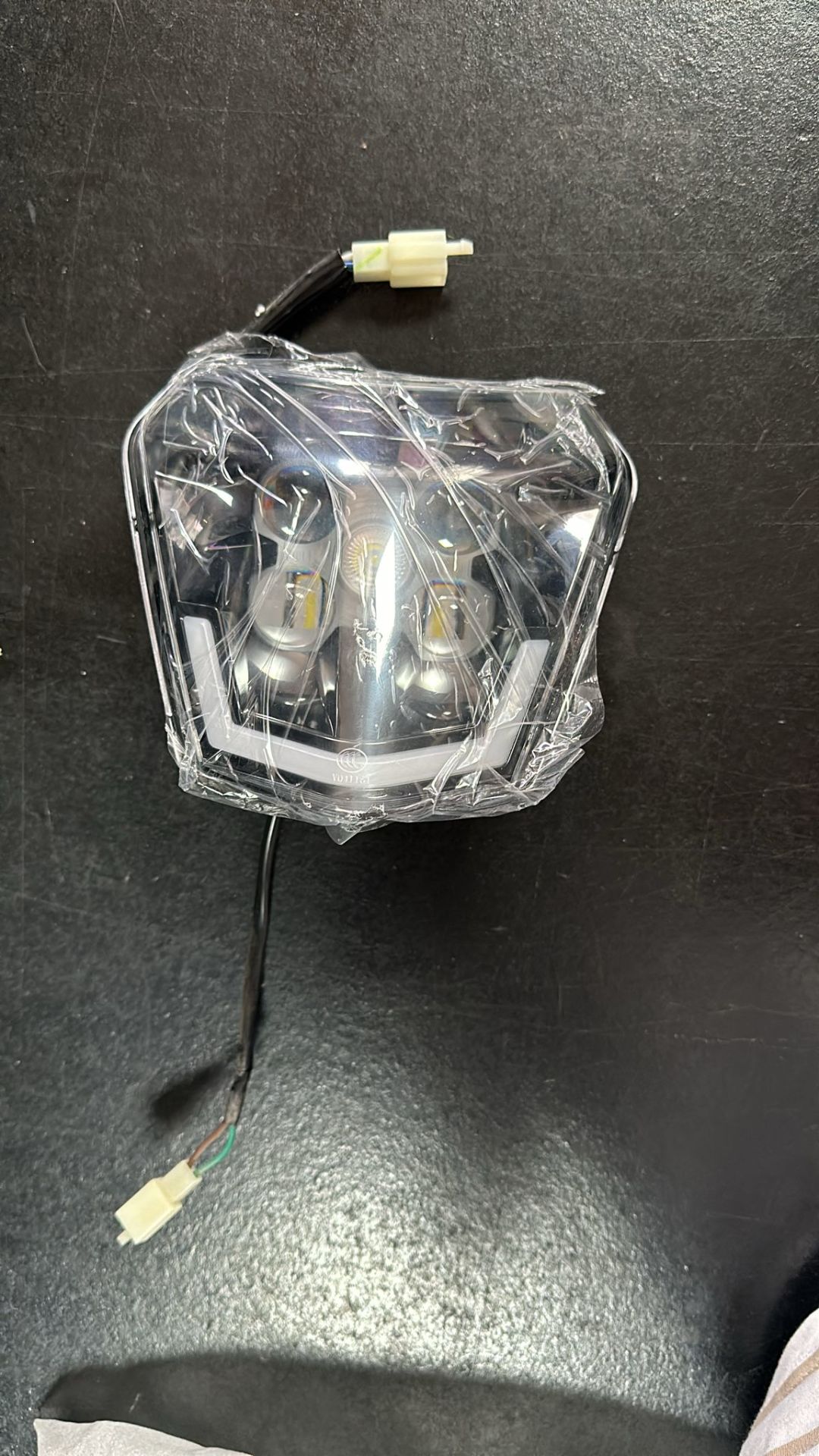 YUKİ DIRTYPAWS Z300 FAR