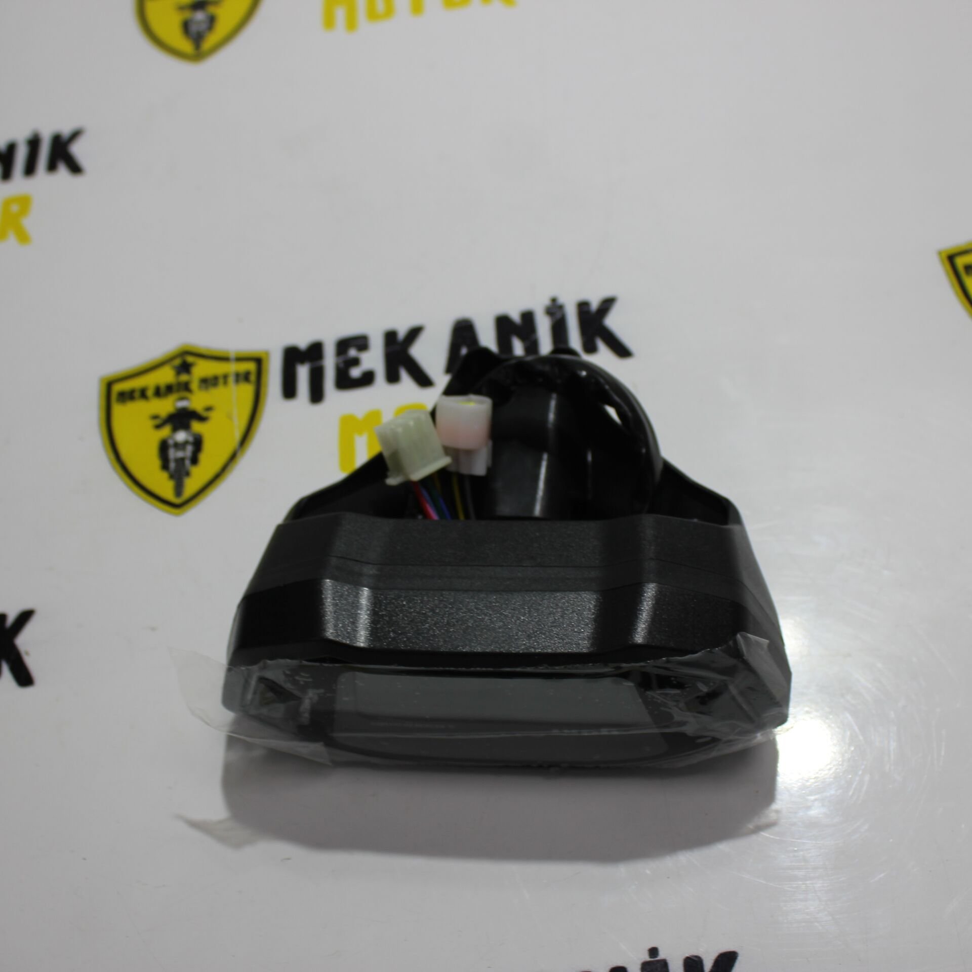 YUKI HAMMER GÖSTERGE PANELİ