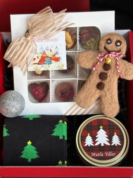 Socks and Chocolate Yeni Yıl Kutusu