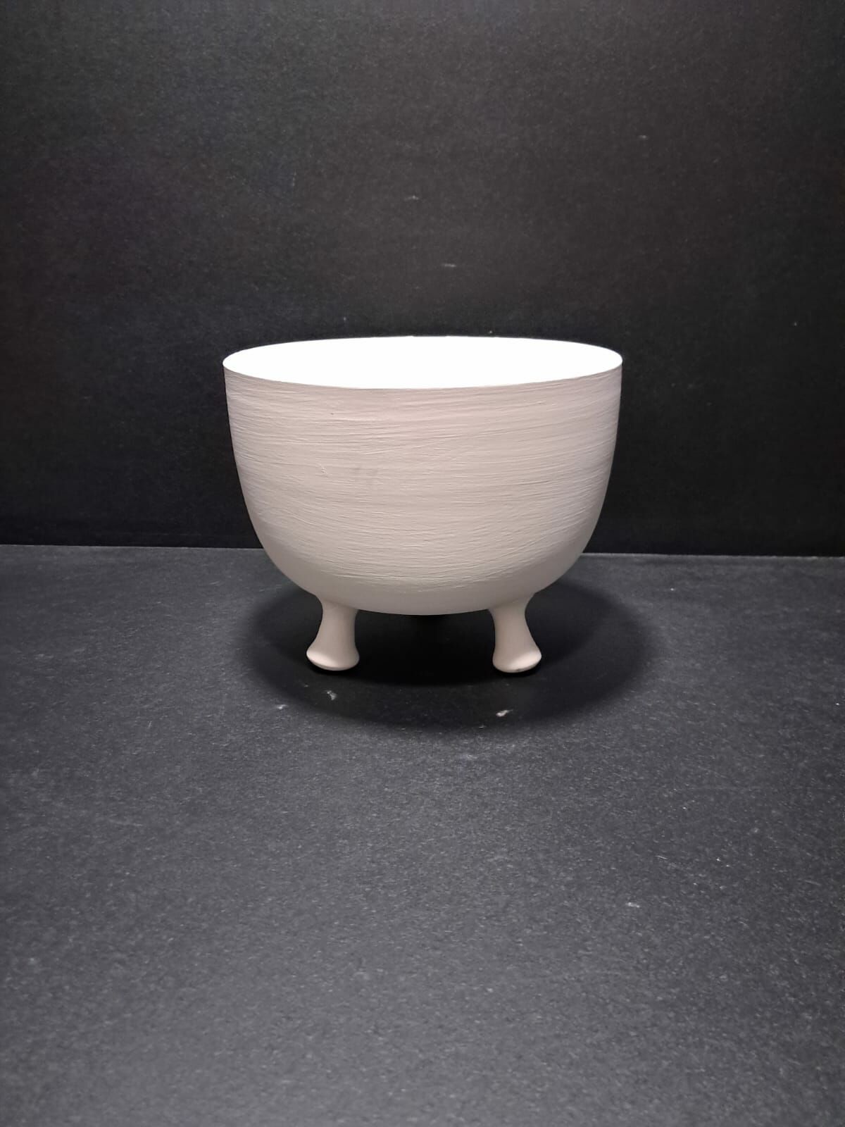 20 cm Üç Ayaklı Kase