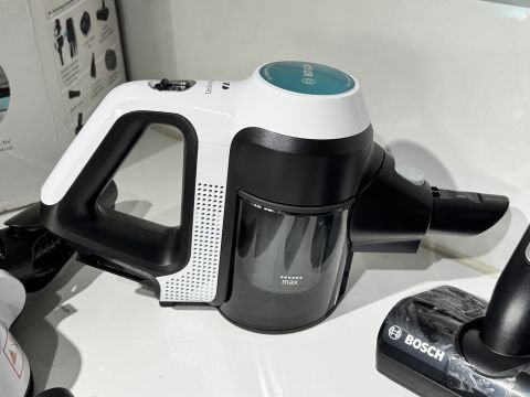 OUTLET Bosch ProHygienic Aqua White BCS71HYG3 Islak Kuru Şarjlı Dikey Süpürge