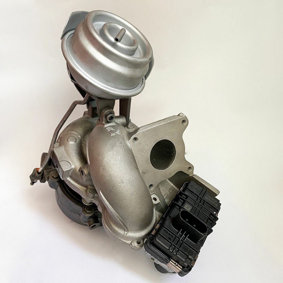 Bmw Küçük Turbo F01 F02 F10 F15 N57 11658516124