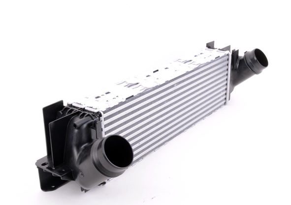 Bmw Turbo Radyatörü E90-E90Lci-E91-E91Lci-E92-E92Lci-E93-E93Lci-E84 17517823570