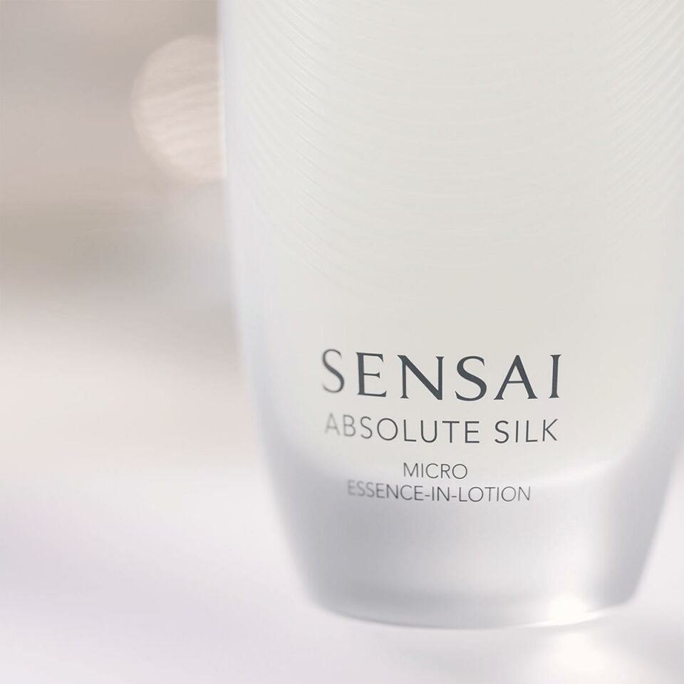 Absolute Silk Micro Essence-In-Lotion - Nemlendirici Bakım Losyonu