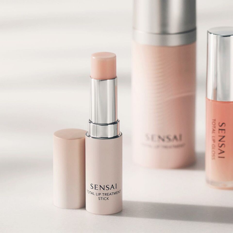 Total Lip Treatment Stick- Dudak Bakımı