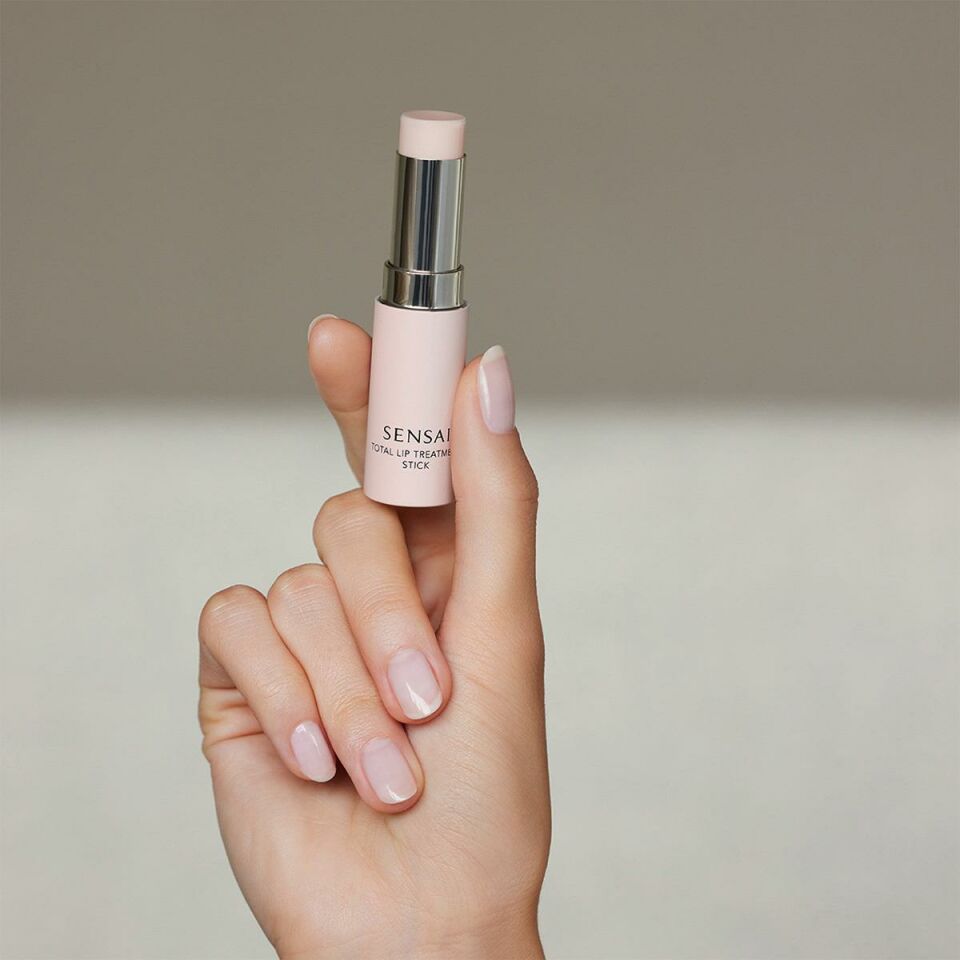 Total Lip Treatment Stick- Dudak Bakımı