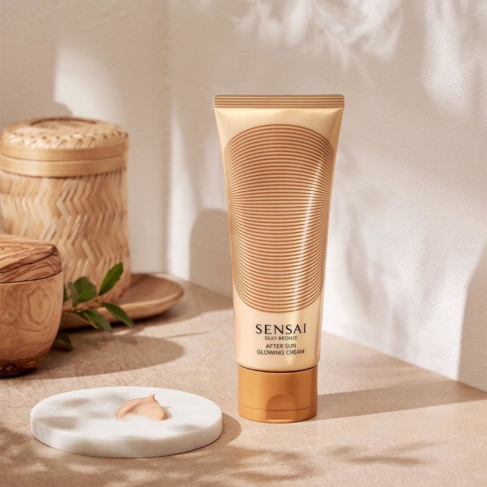 Silky Bronze After Sun Glowing Cream - Güneş Sonrası  Vücut Bakım Kremi 150 ml