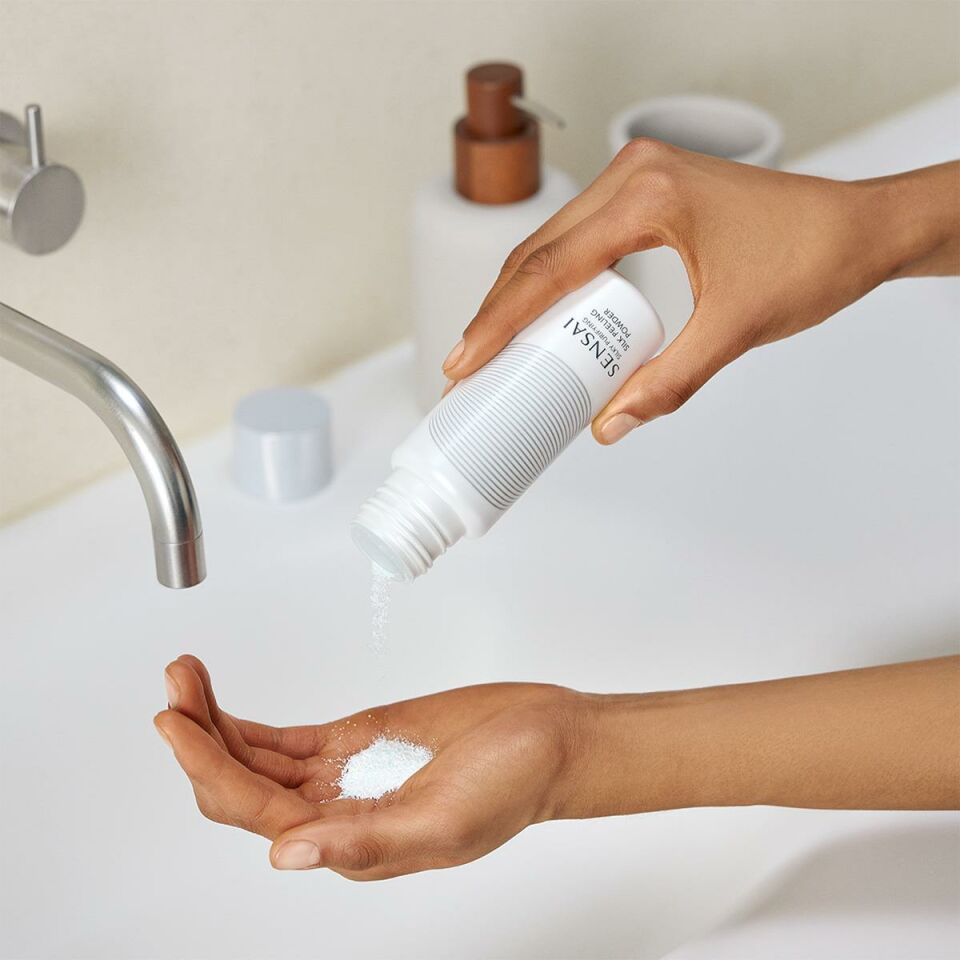 Silky Purifying Silk Peeling Powder - İpek Özkü Toz Peeling Sabun 40 gr